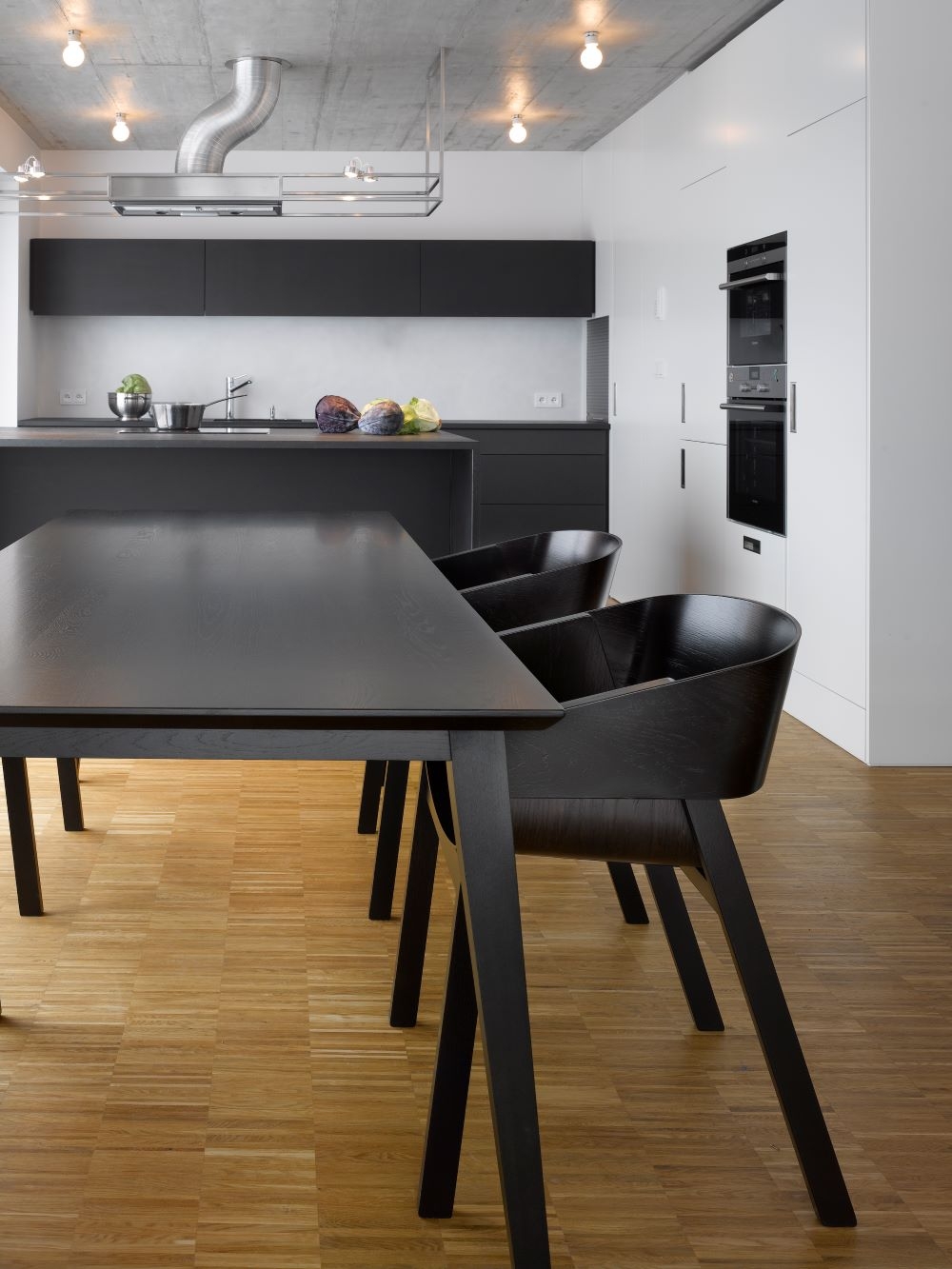 Ton Merano Armchair Black-35188
